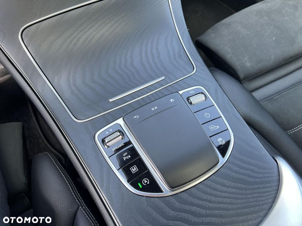 Mercedes-Benz GLC - 15