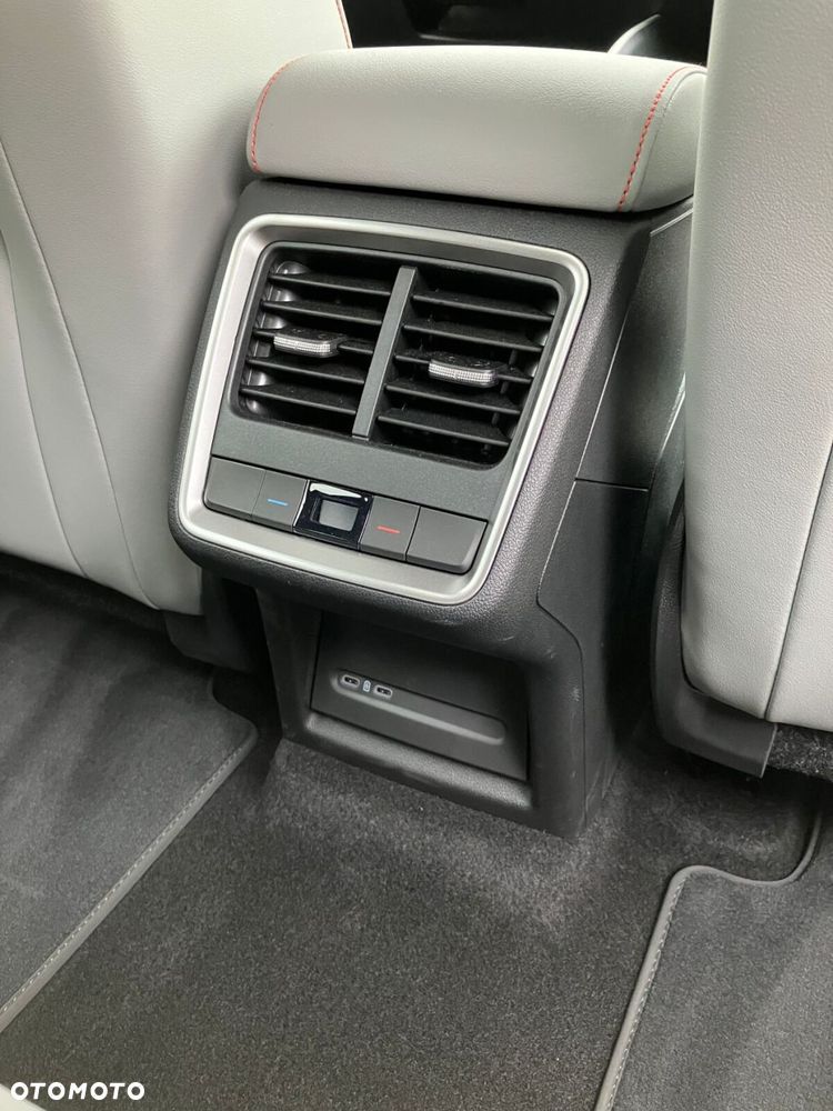 Skoda Enyaq - 12