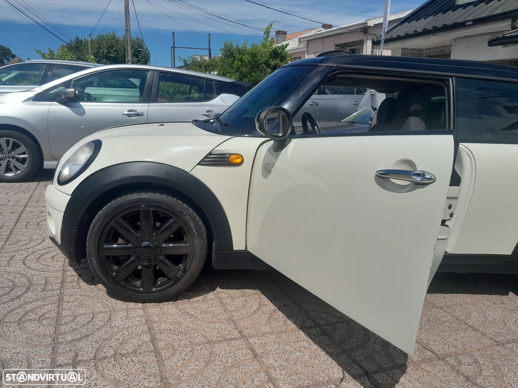 MINI Clubman Cooper D - 27