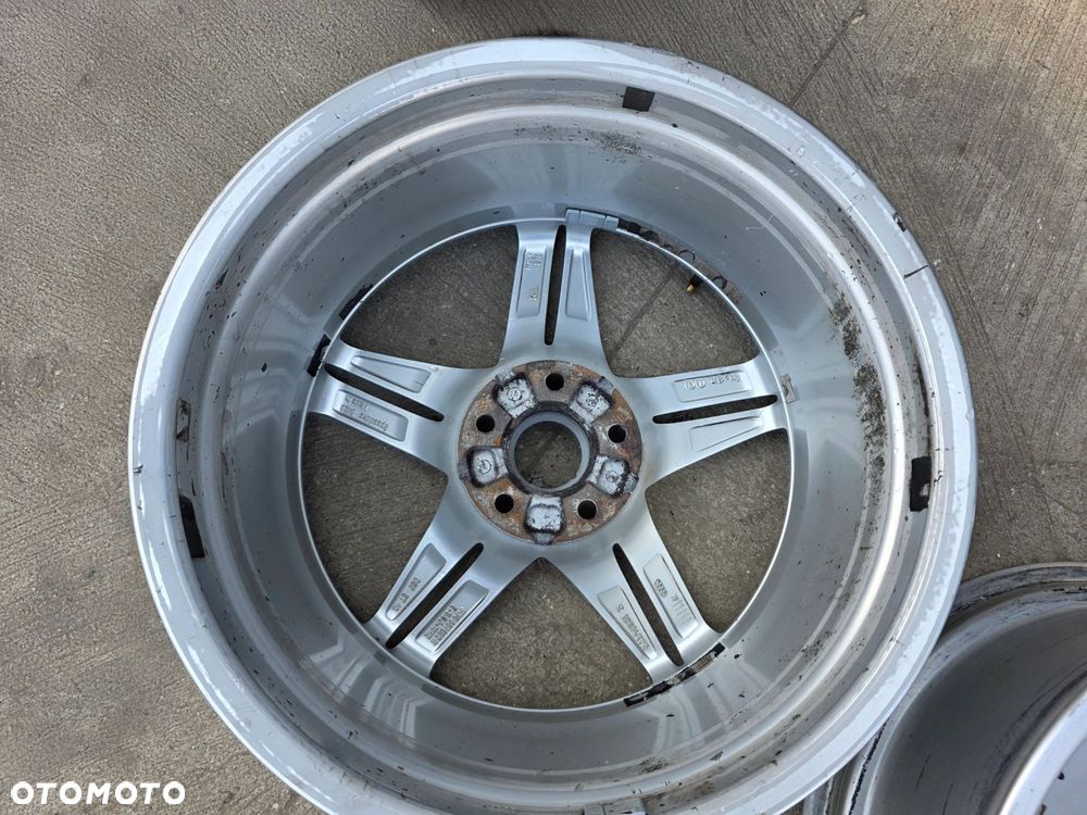 FELGA FELGI KOMPLET VW SKODA AUDI A4 B9 A5 8W 8.0J R18 ET40 8W0601025R 8/26 - 11