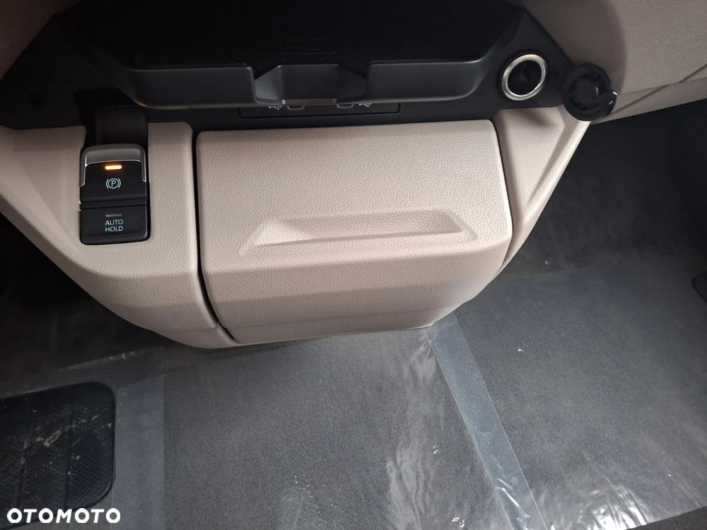 Volkswagen Multivan 2.0 TDI L2 Style DSG - 21