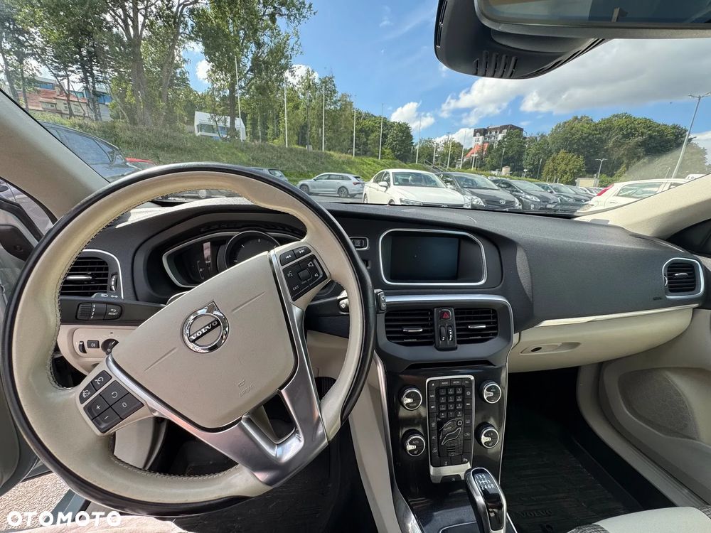 Volvo V40 D4 Drive-E Inscription - 11