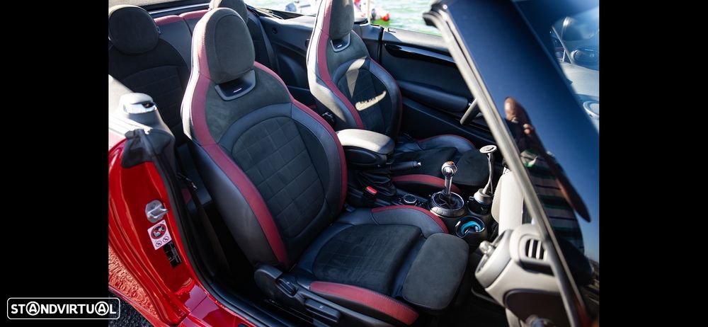 MINI Cabrio John Cooper Works - 20