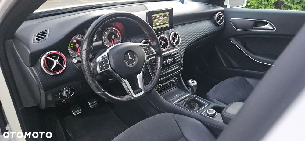 Mercedes-Benz Klasa A 180 (BlueEFFICIENCY) AMG Sport - 25