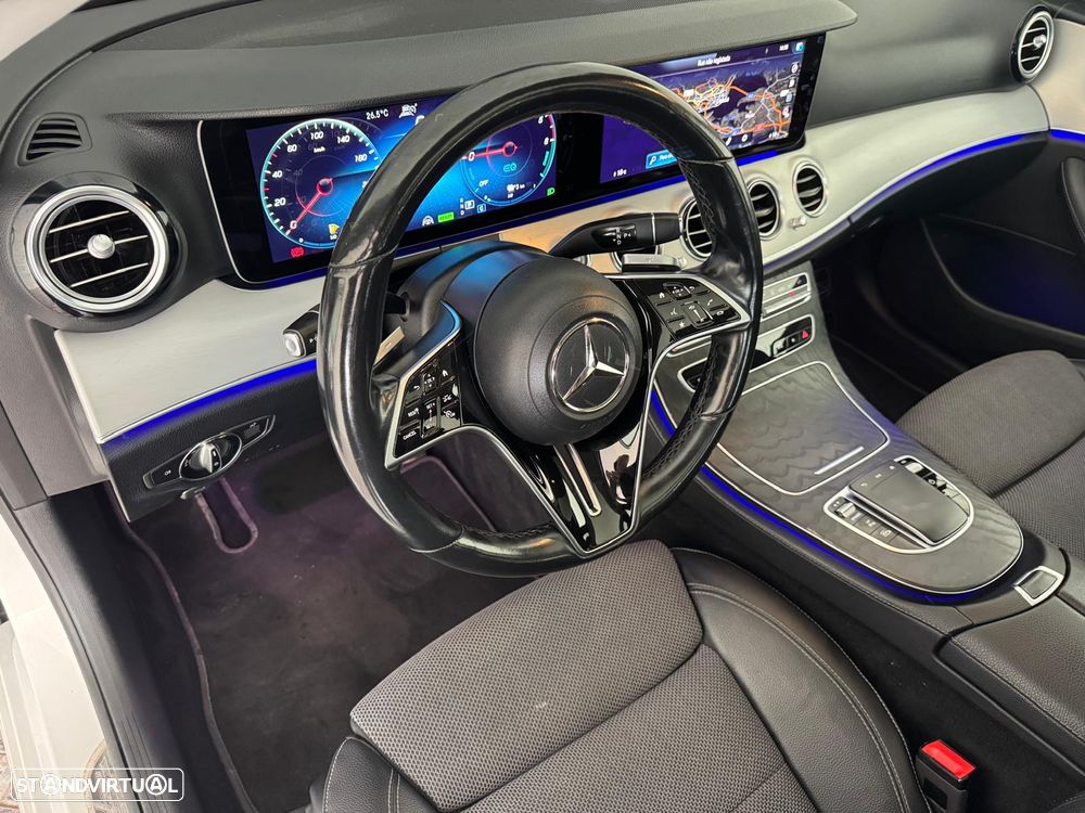Mercedes-Benz E 300 Bluetec Hybrid Avantgarde - 16