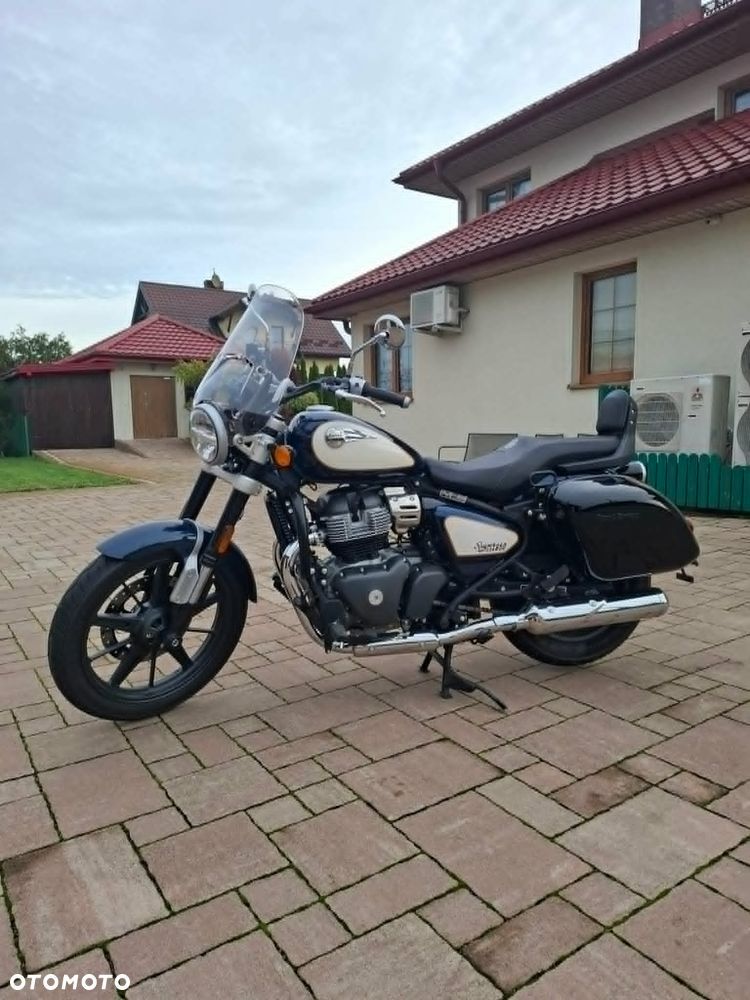 Royal Enfield Super Meteor - 21