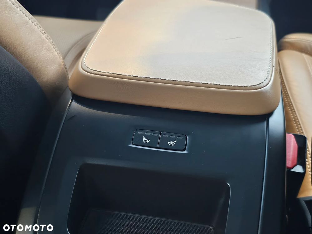 Volvo XC 90 D5 AWD Geartronic Inscription - 24