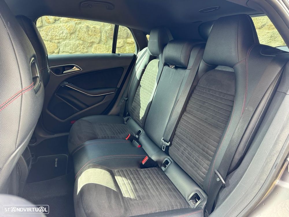 Mercedes-Benz CLA 200 d Shooting Brake AMG Line Aut. - 13