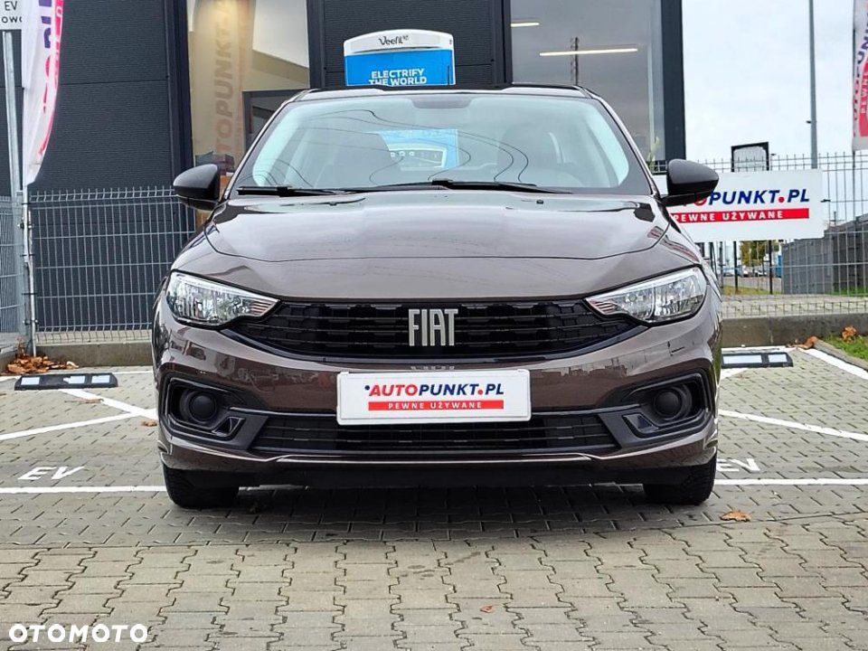 Fiat Tipo - 12