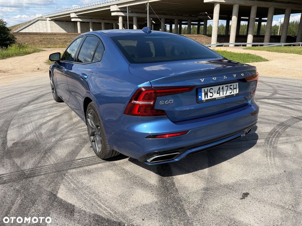 Volvo S60 T6 AWD R-Design - 3