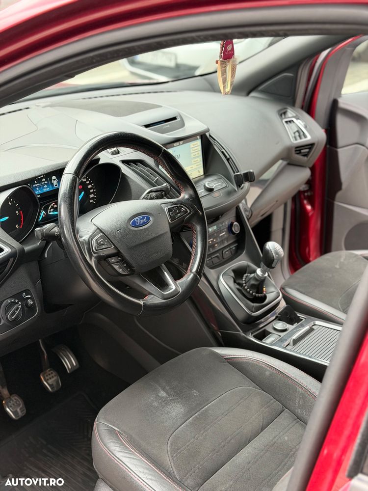 Ford Kuga 2.0 TDCi 4x4 ST-Line - 9