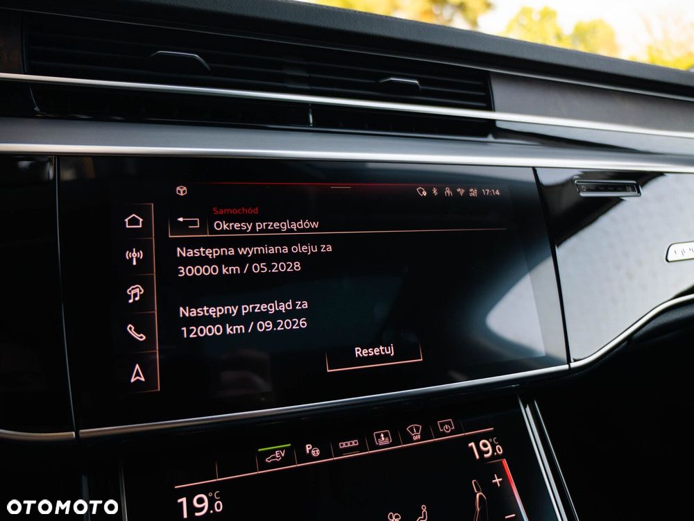 Audi A8 - 41