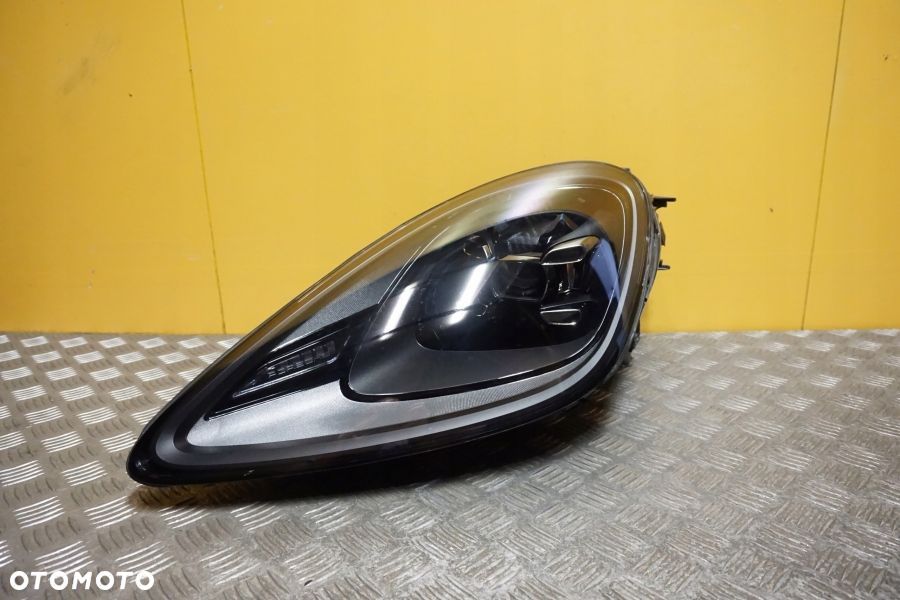 PORSCHE CAYENNE 9Y0 2019- REFLEKTOR LAMPA FULL LED LEWA USA