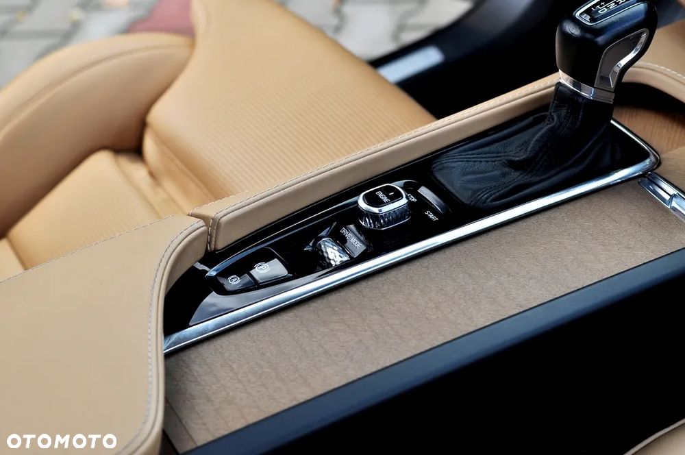 Volvo XC 90 D5 AWD Inscription 7os - 34