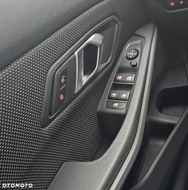 BMW Seria 3 318i Business Edition - 23