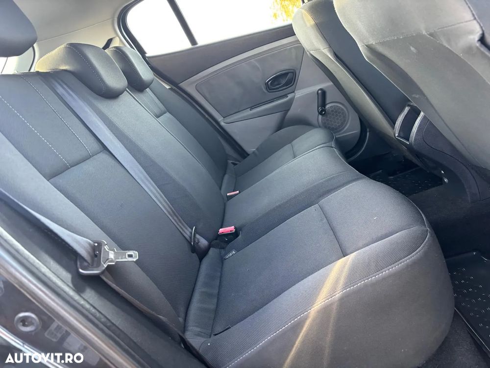 Renault Megane dCi 90 FAP Expression - 9