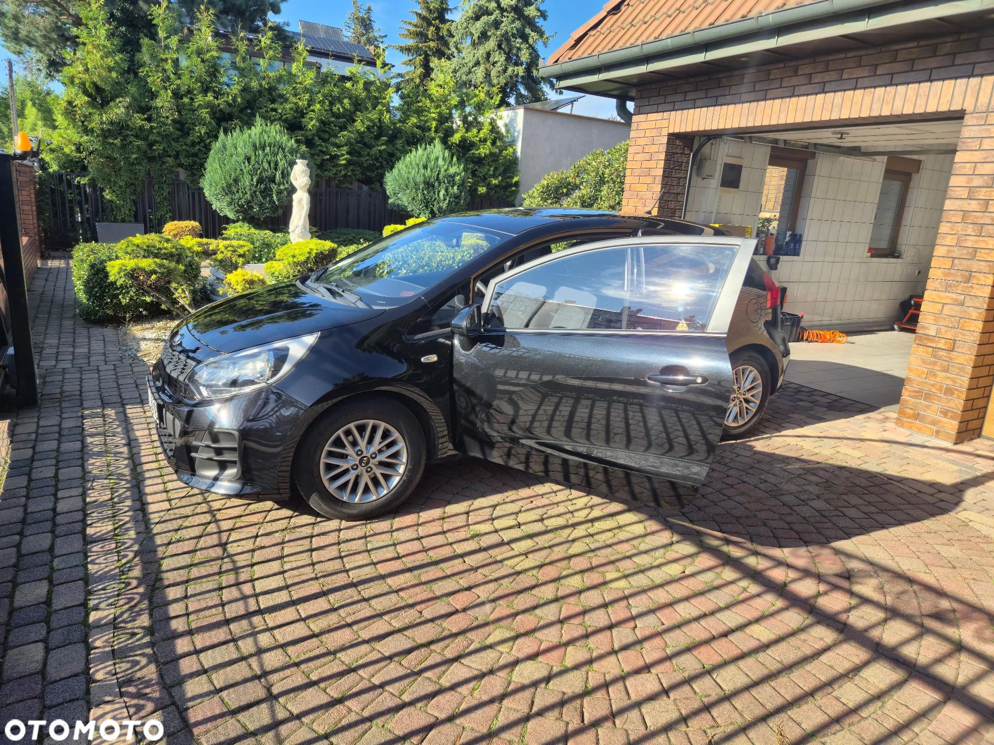 Kia Rio - 1