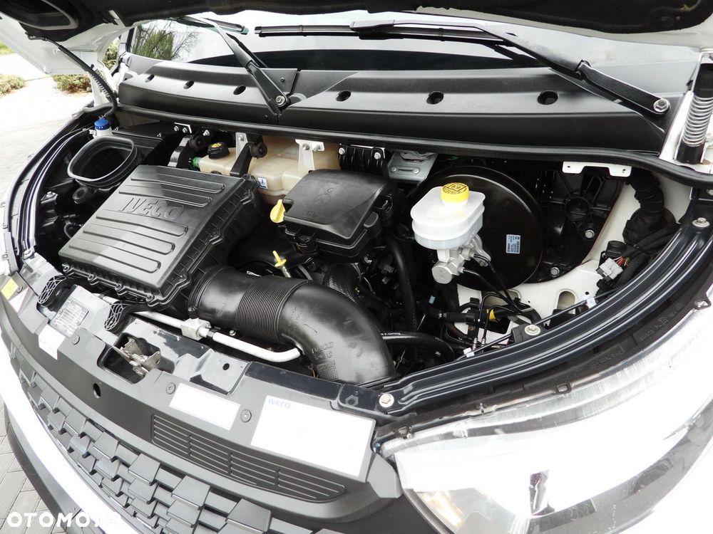 Iveco DAILY 35S14 FURGON CHŁODNIA  0*C ZASILANIE 230V TEMPOMAT AUTOMAT HI-MATIC KLIMATYZACJA  140KM - 31