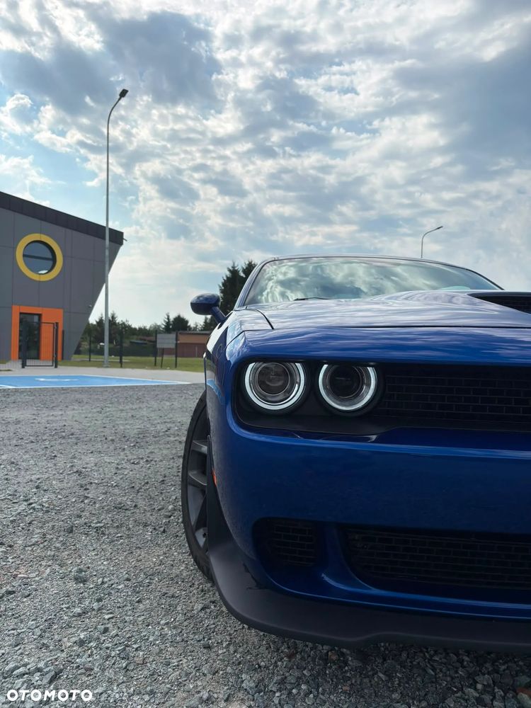 Dodge Challenger - 5