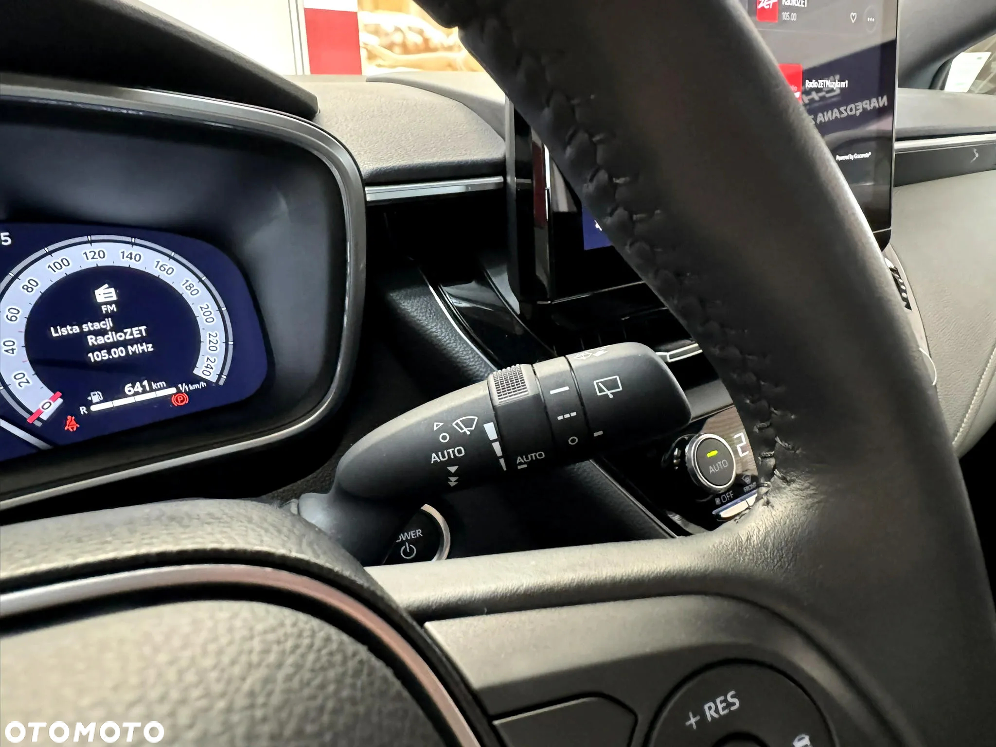 Toyota Corolla 1.8 Hybrid Style - 25
