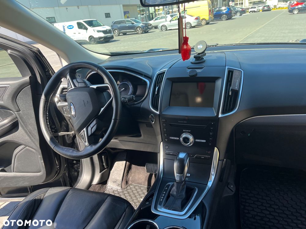 Ford Edge - 19