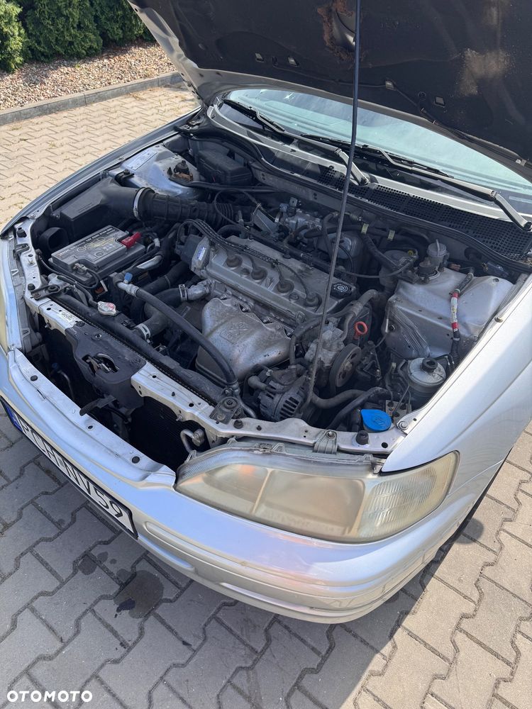 Honda Accord 1.8i LS - 21
