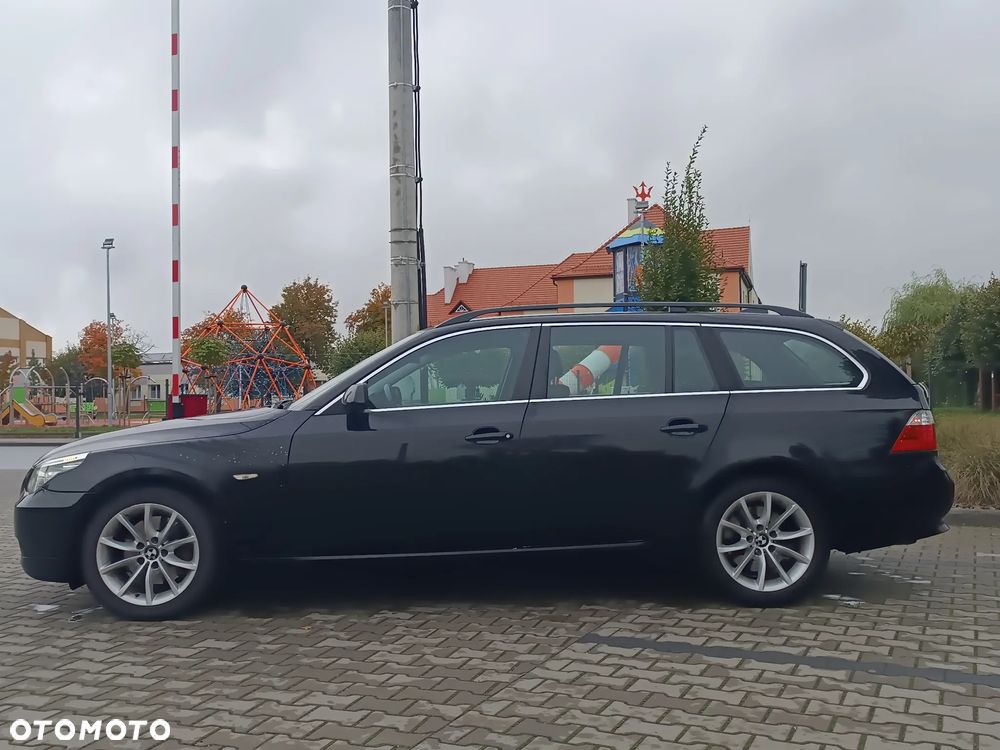 BMW Seria 5 520d Touring Special Edition - 16