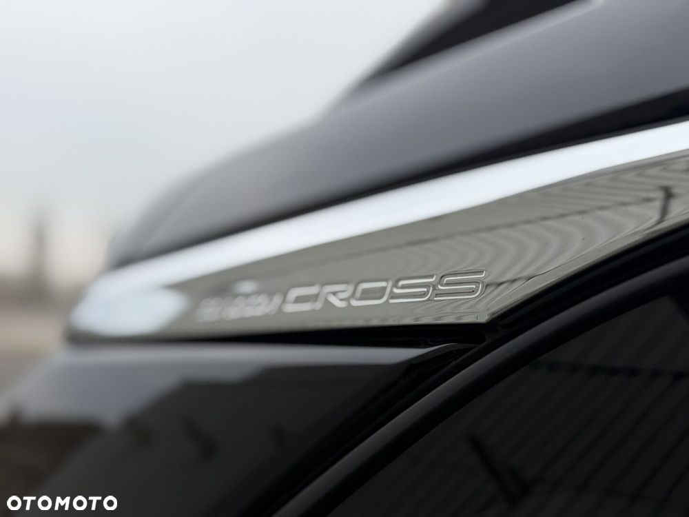 Toyota Corolla Cross - 19