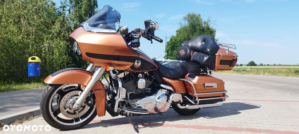 Harley-Davidson Touring Road Glide - 2