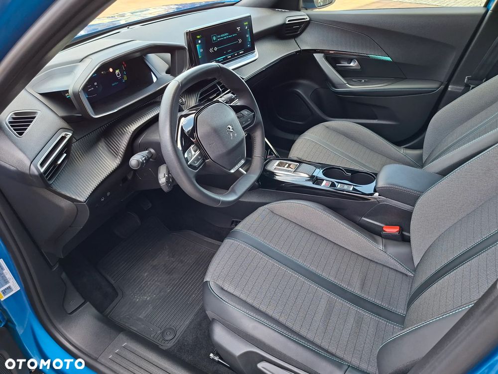 Peugeot 2008 50kWh Allure - 15