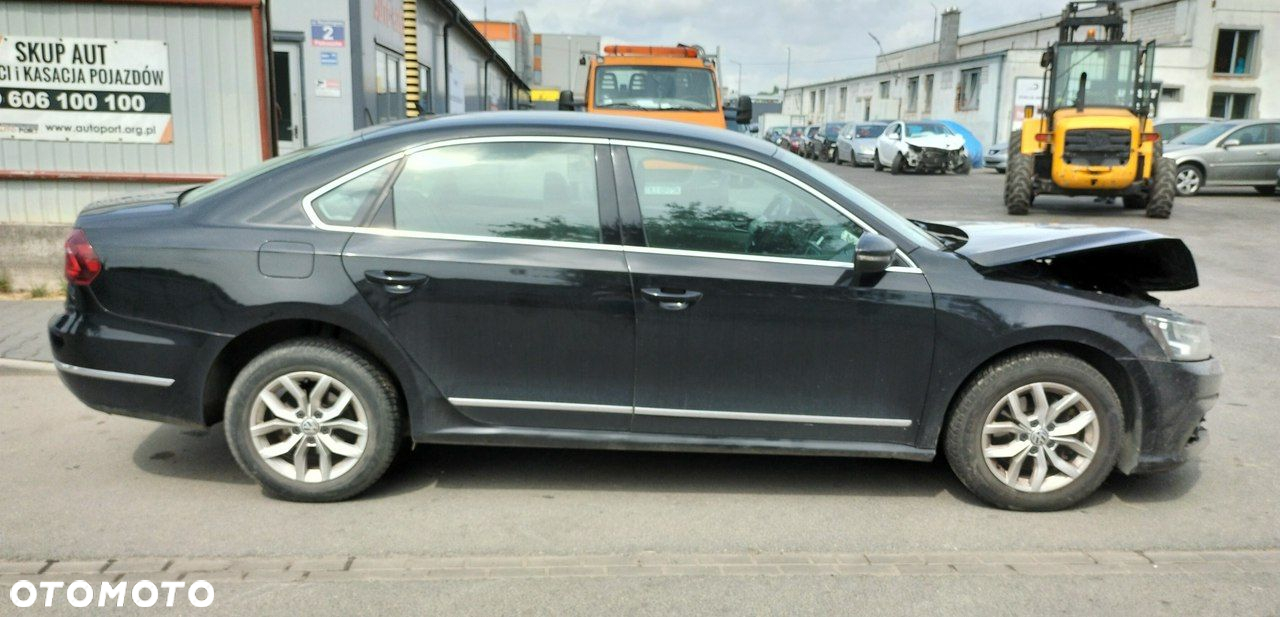 Volkswagen Passat - 5