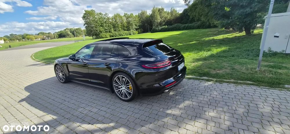 Porsche Panamera 4S Executive - 38