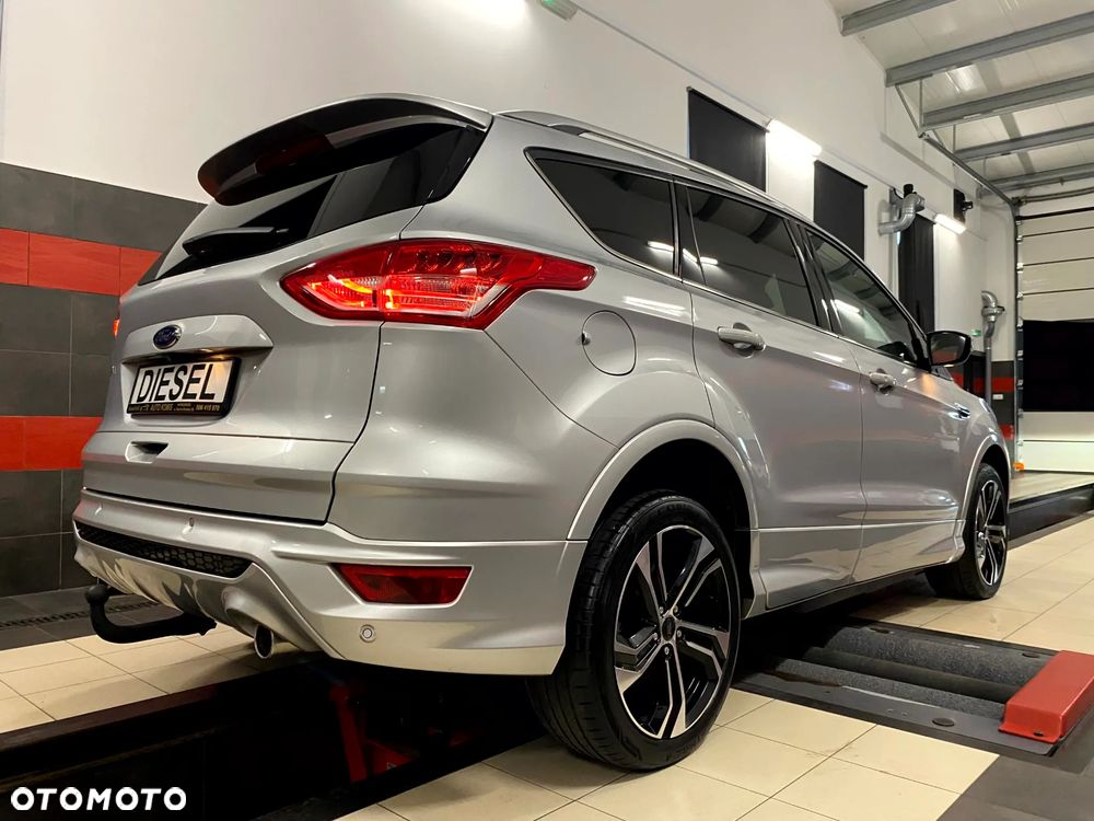 Ford Kuga 2.0 TDCi 4x4 Titanium - 12