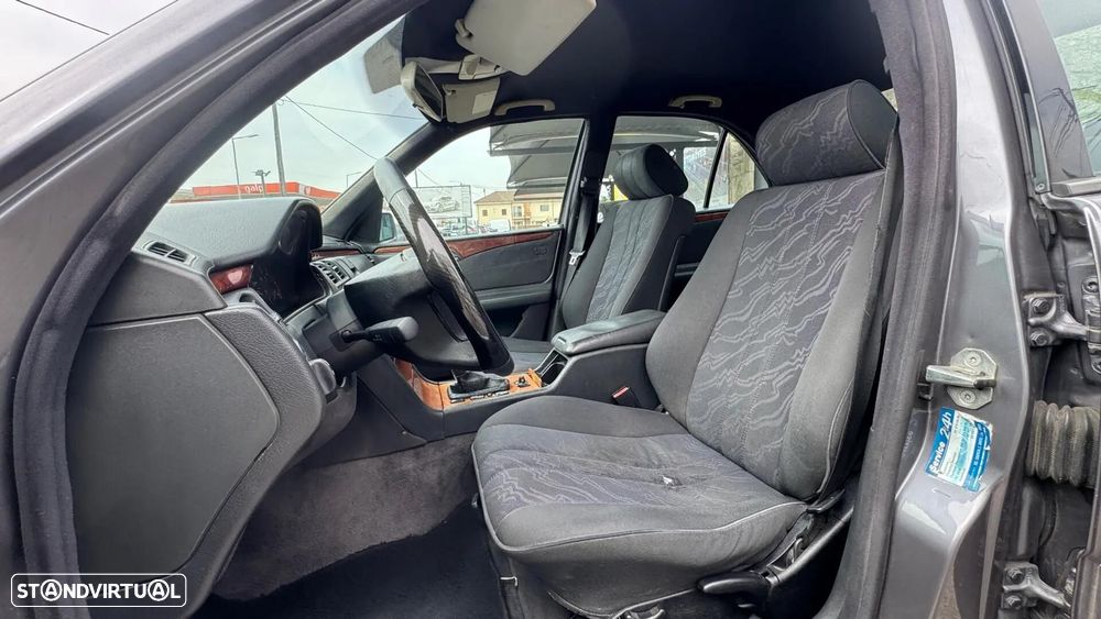 Mercedes-Benz E 220 CDI Classic - 8