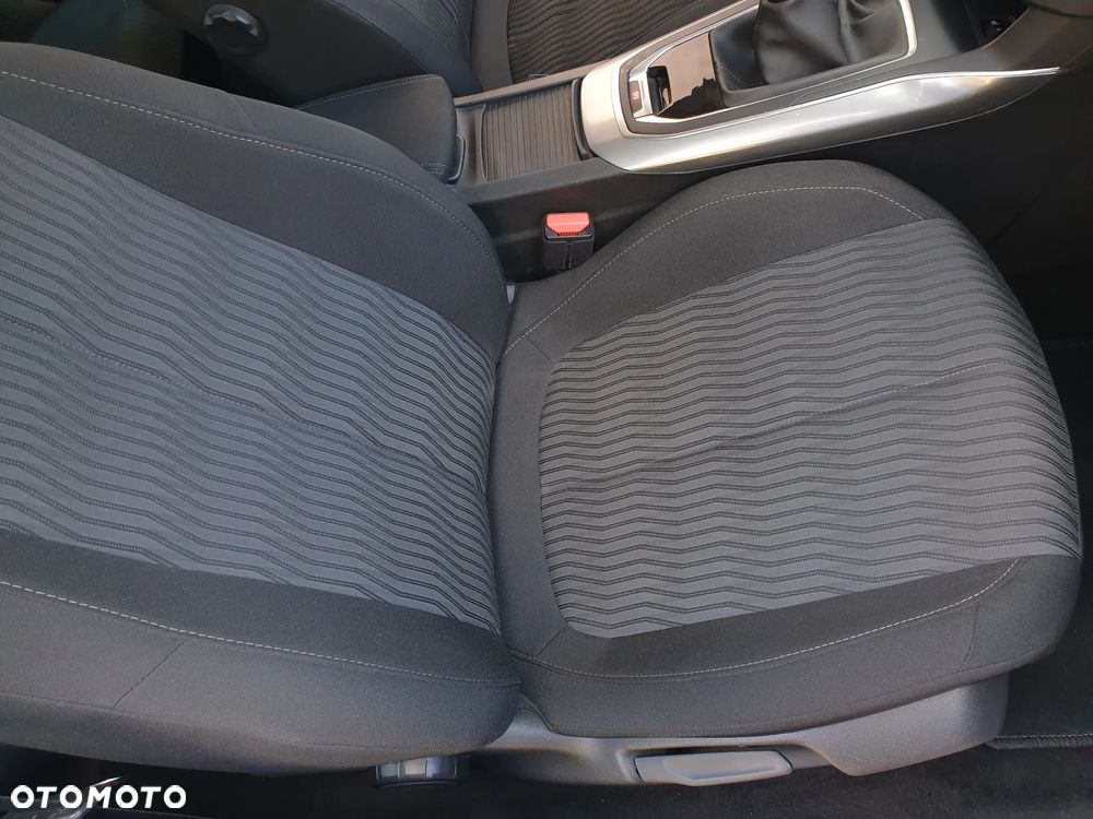 Peugeot 308 2.0 HDi Allure - 32