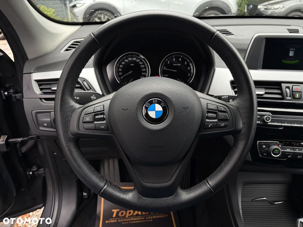 BMW X1 sDrive20i Advantage - 22