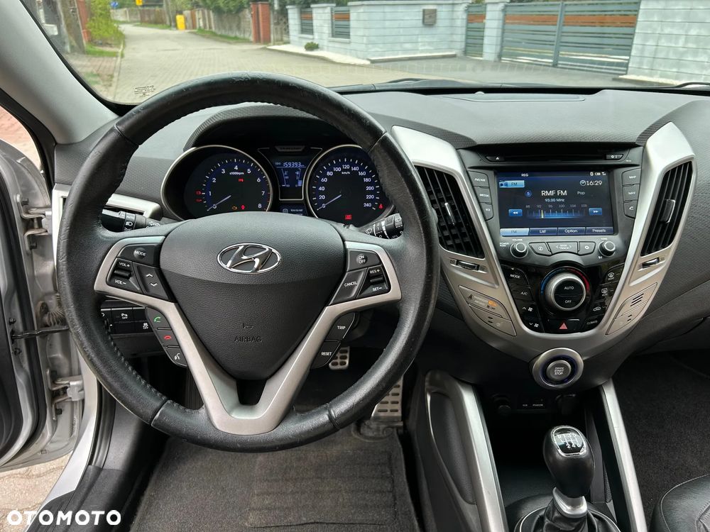 Hyundai Veloster 1.6 Style - 13