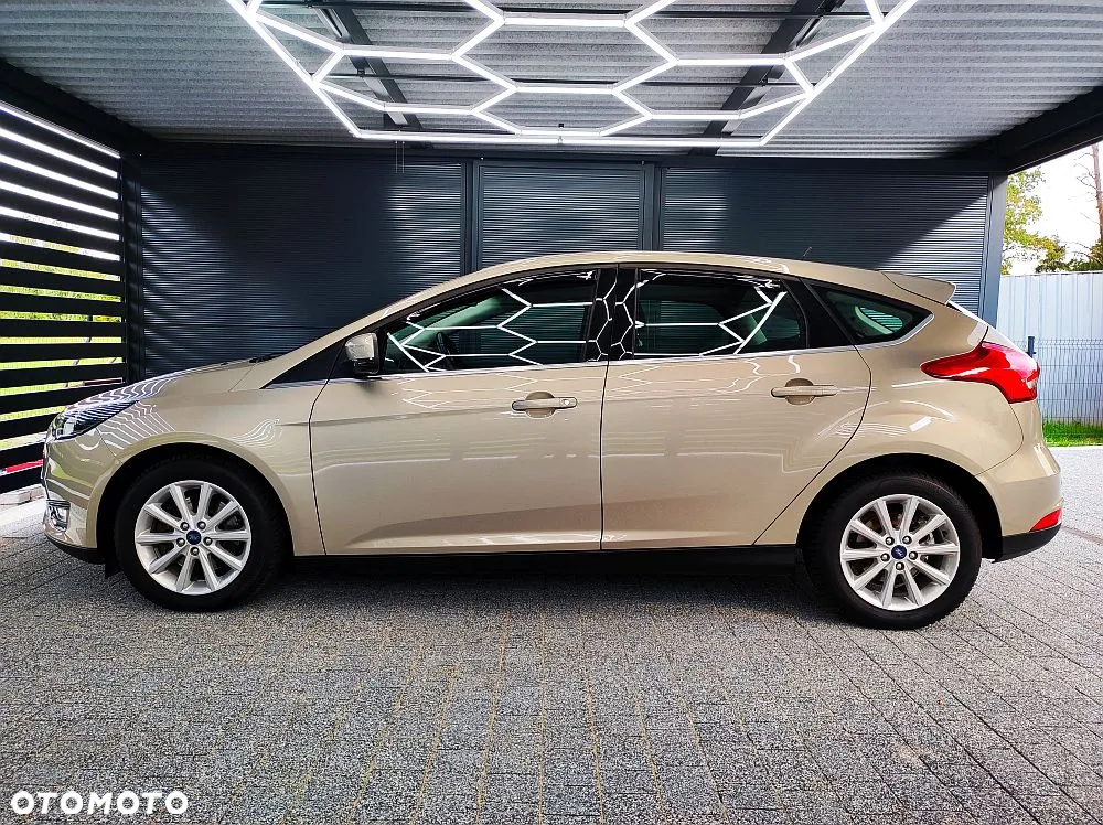 Ford Focus - 20
