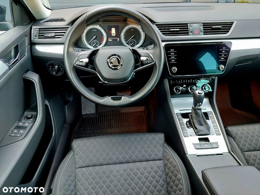 Skoda Superb 2.0 TDI SCR Ambition DSG - 14