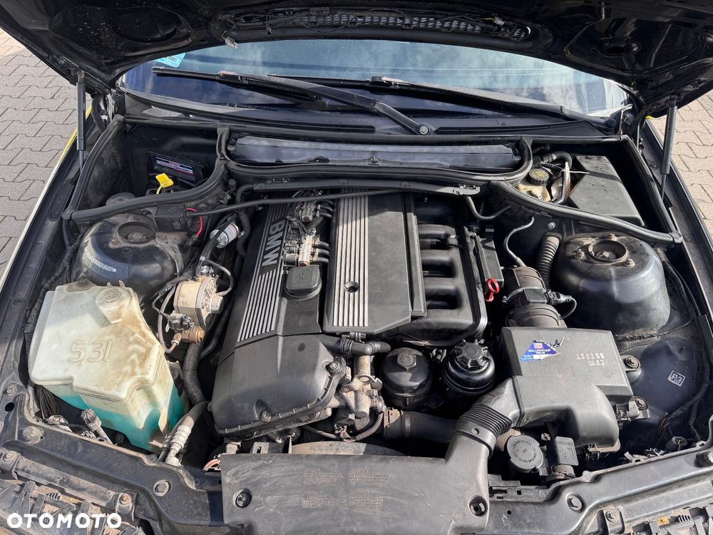 BMW Seria 3 323i - 4