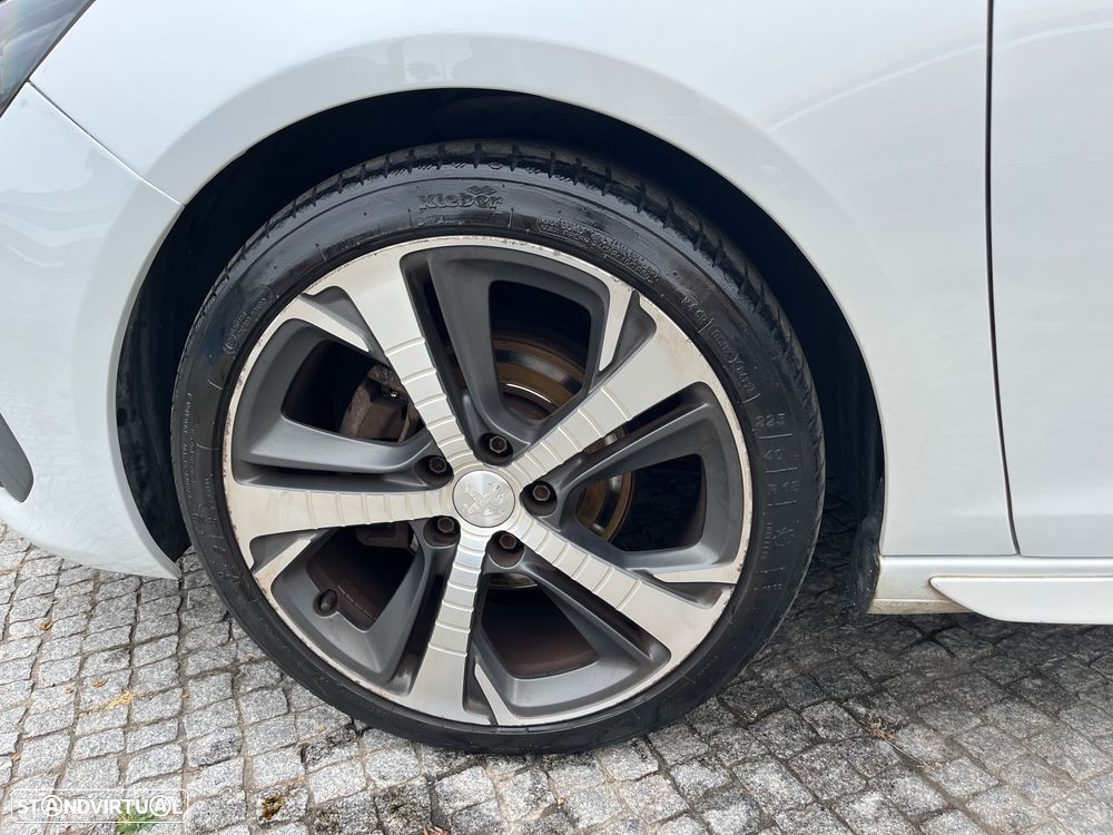 Peugeot 308 SW BlueHDi 130 Stop & Start GT Pack - 21