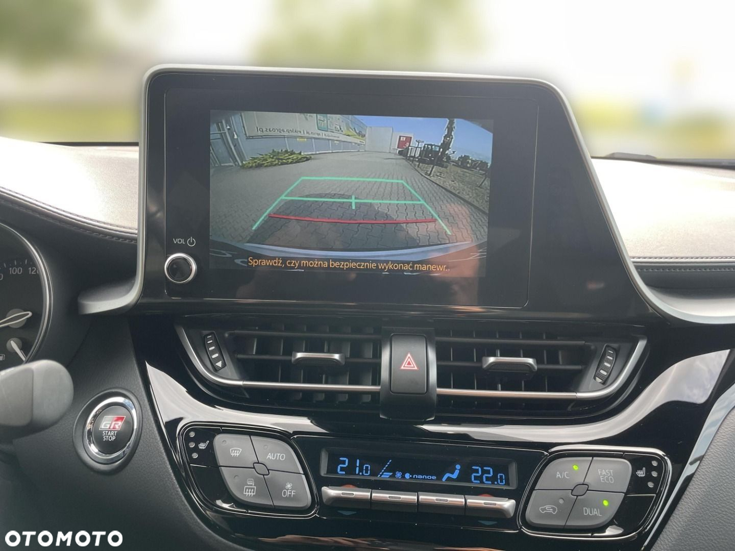 Toyota C-HR - 16