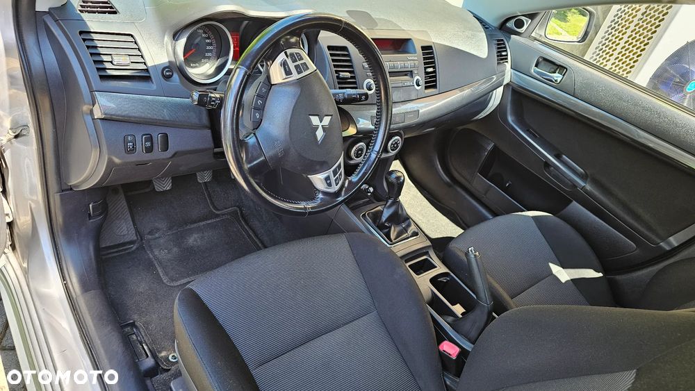 Mitsubishi Lancer 1.8 Intense - 2