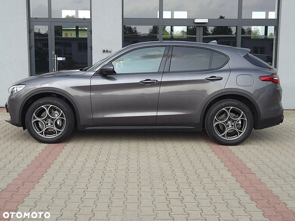 Alfa Romeo Stelvio 2.0 Turbo Sprint Q4 - 8