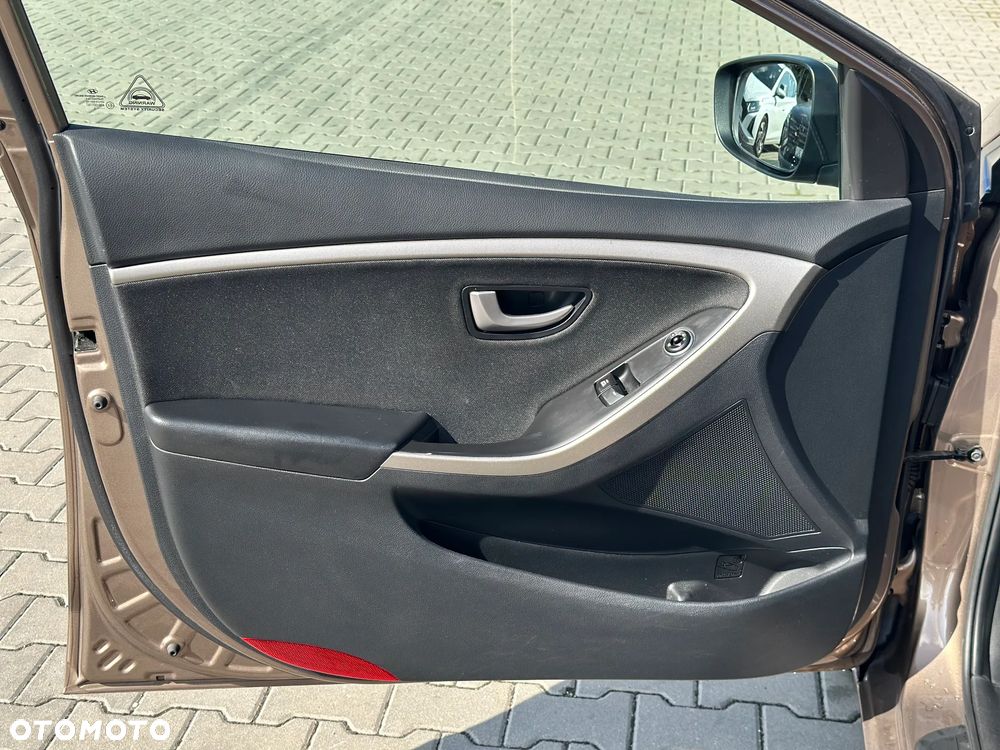 Hyundai i30 1.6 GDI Comfort - 9