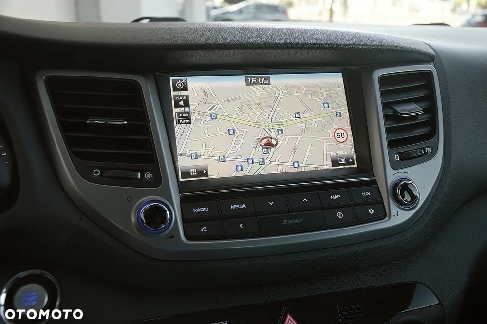 Hyundai Tucson blue 1.7 CRDi 2WD Intro Edition - 14