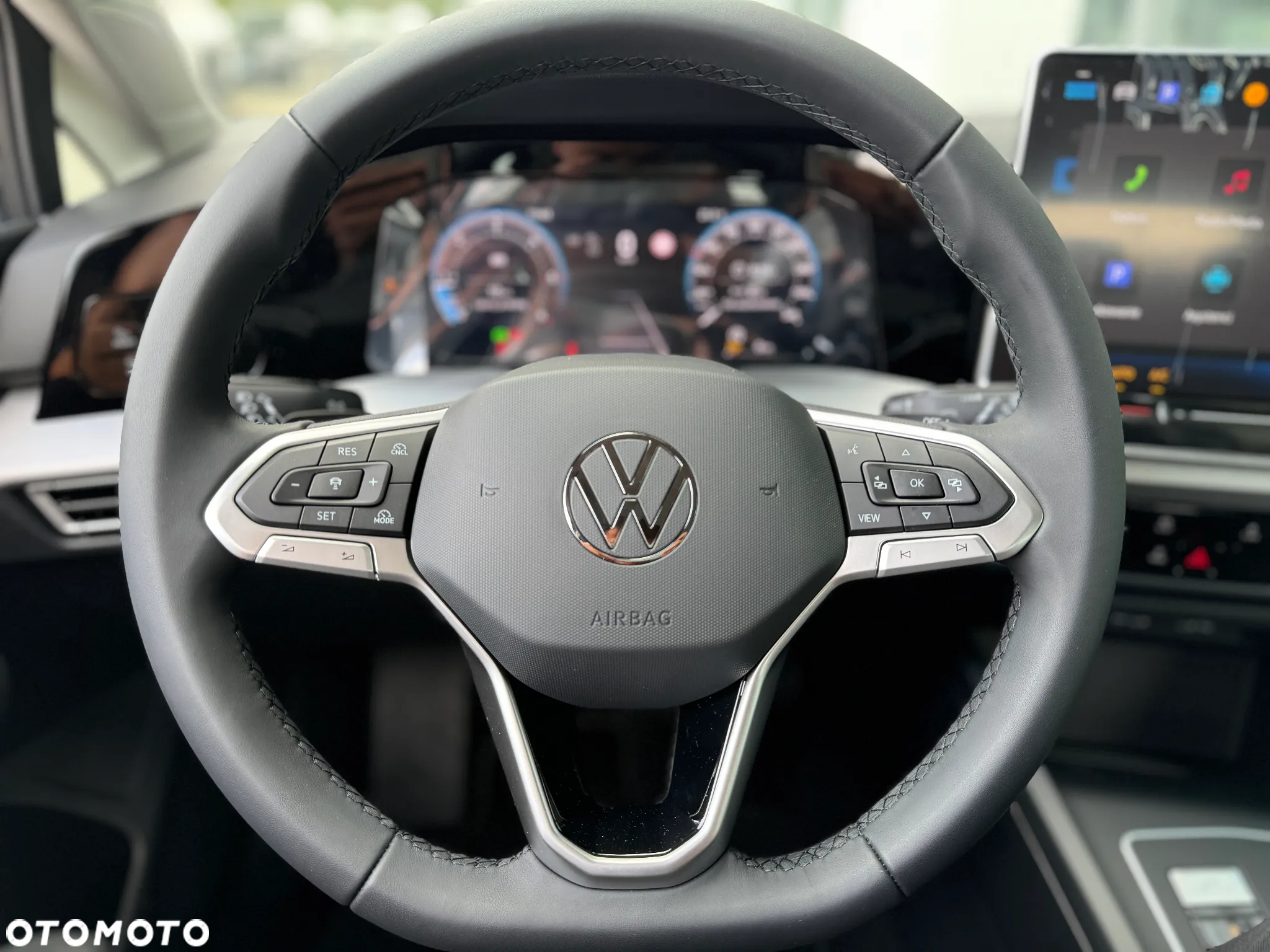 Volkswagen Golf - 14