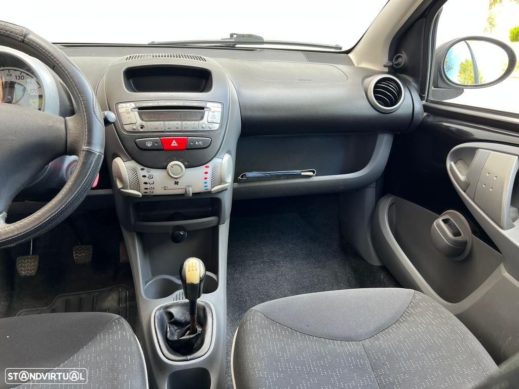 Peugeot 107 1.0 Black&Silver - 31