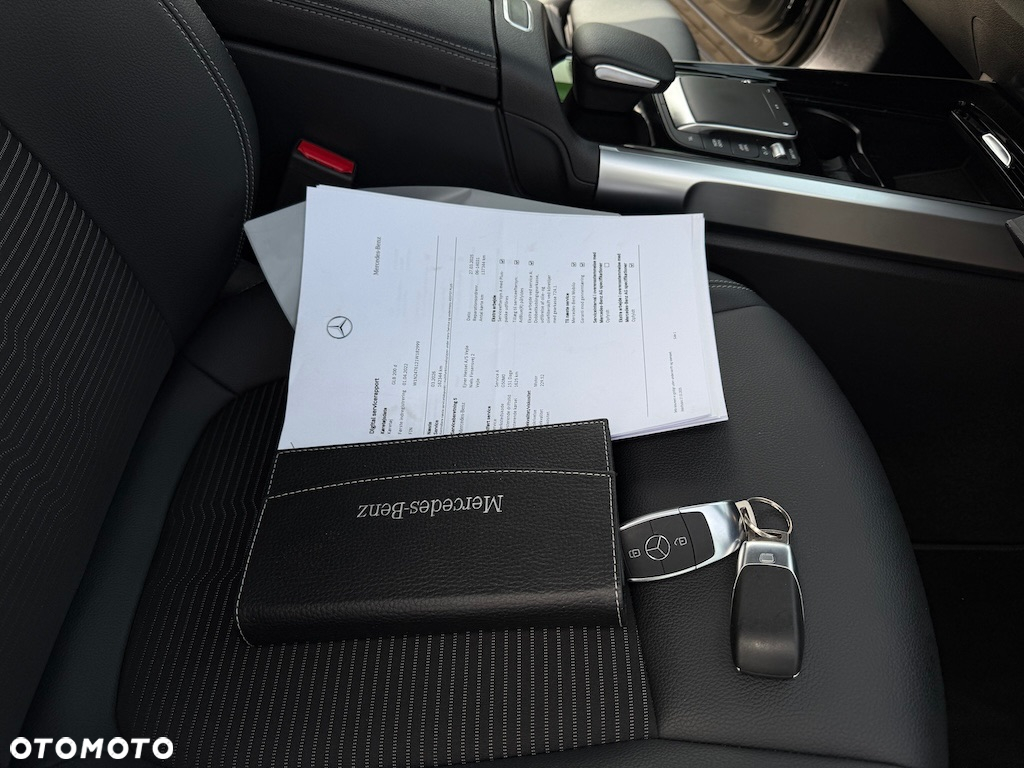 Mercedes-Benz GLB 200 d 8G-DCT - 37