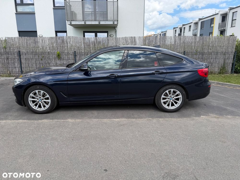 BMW 3GT 330i GPF Luxury Line - 8